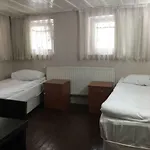 אכסניה Piya Boutique