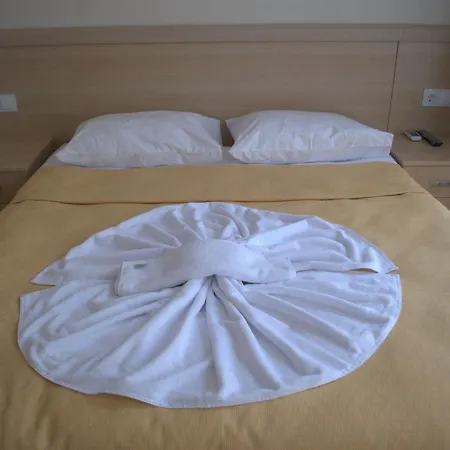 Piya Boutique Hotel *
